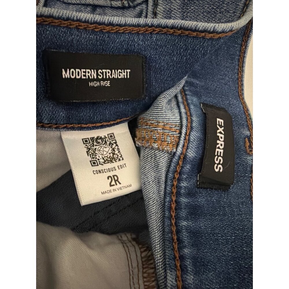 Express Modern Straight High Rise Distressed Jeans 2R - Picture 3 of 3